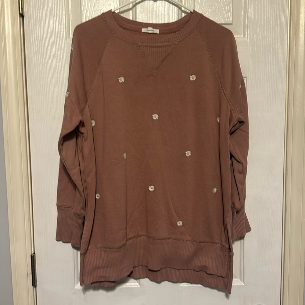 Maurice’s ladies sweatshirt, size medium, great condition